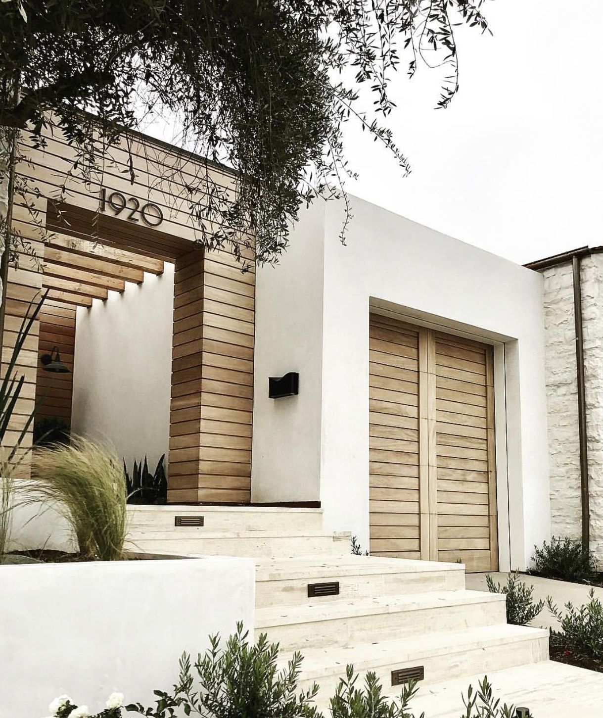 The Eco Friendly Benefits Of Stucco Exterior Finishes   Modern Stucco Texture 